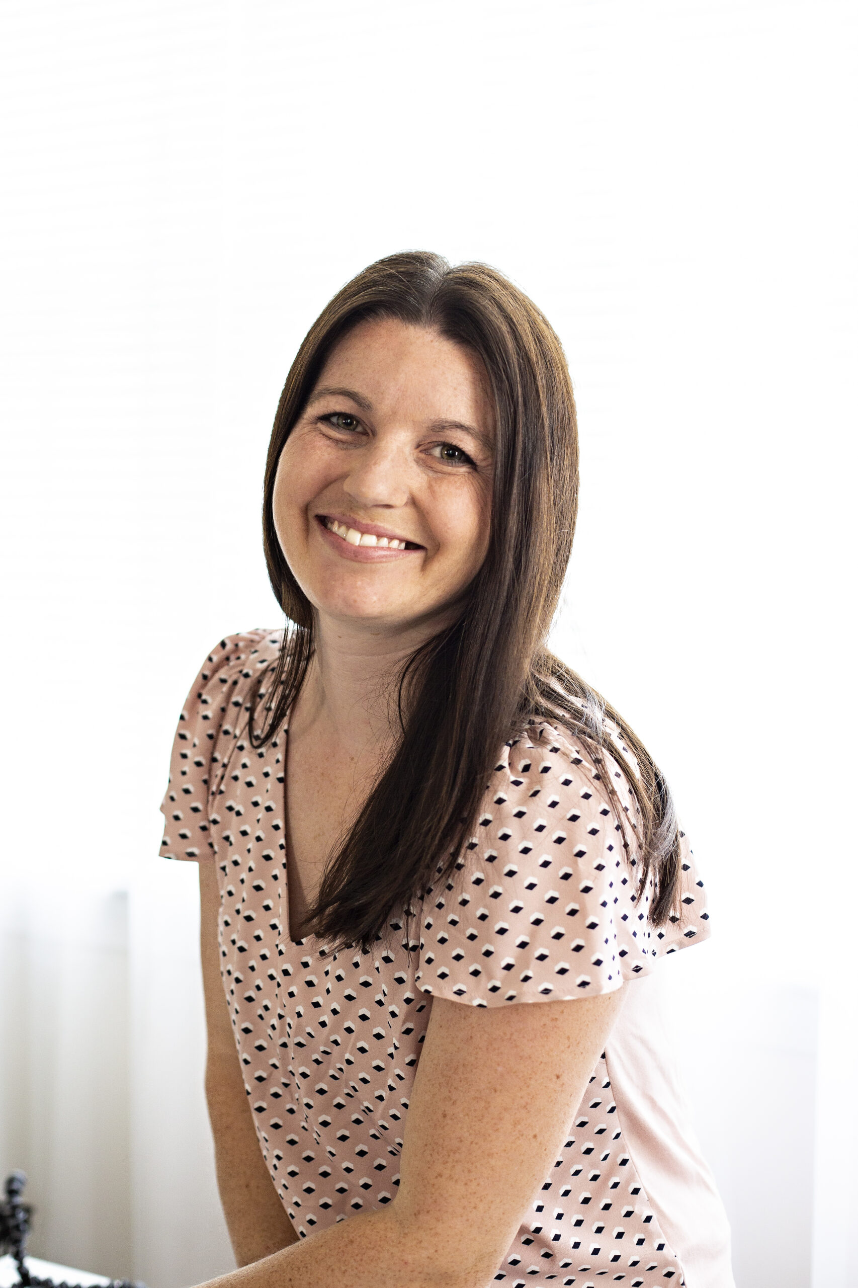 laura-james-headshot